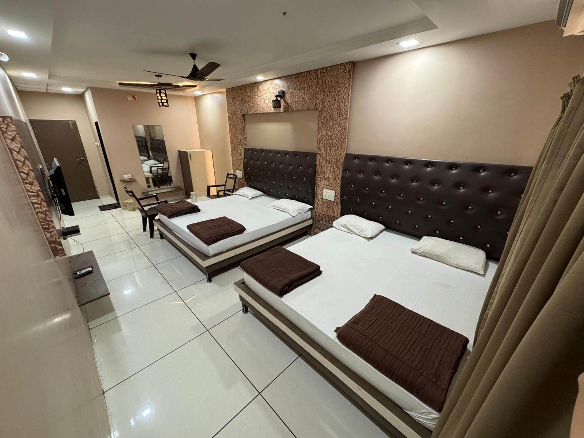 Hotel Bluediamond Bardoli Экстерьер фото